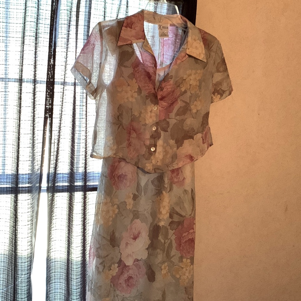 K Petite Size 4p Floral Dress